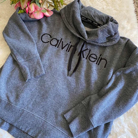 Calvin Klein Tops - Calvin Klein Gray Sweatshirt